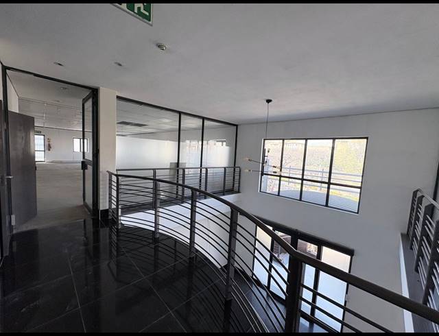 750M² OFFICE TO LET IN FOURWAYS